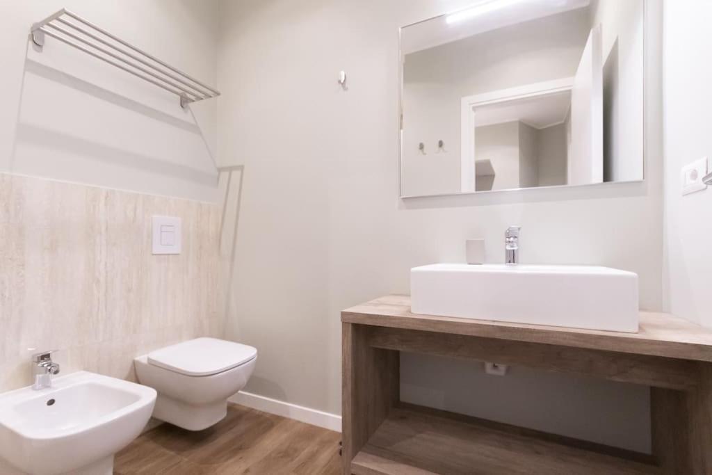 Santa Maria Valle 2 Milano Ngoại thất bức ảnh